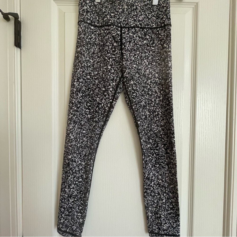 ZYIA Active | High Rise 7/8 Leggings | Sz 2 | EUC